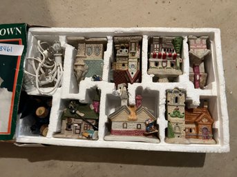 Vintage Porcelain Lighted Christmas Town / Village In Box!