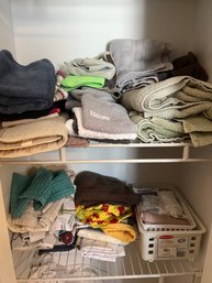 Lot Of Towels - Washcloths / Hand Towels & More!
