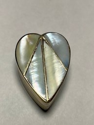 Vintage MOP Mother Of Pearl Inlaid Heart Shaped Pill Box