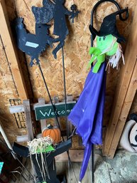 Lot Of Outdoor Halloween Lawn Decor