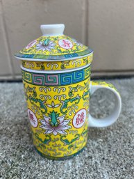 Min Shu Patterned WY Marked Chinese Tea Pot