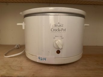 Rival Crock Pot Kitchen Appliance White