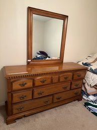 Dresser Bassett Furniture Drawers And A Mirror