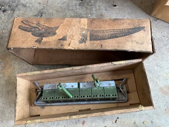Tool Alligator Belt Lacing Tool