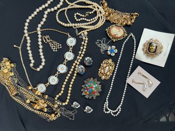 Mixed Lot Of Vintage Jewelry. - Florenza Brooch & More!