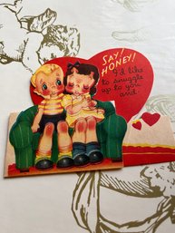 A-Meri-Card Vintage Fold Out 'Snuggle Up To You' Valentine Card