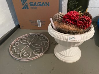 Flowerpot Urn With Garden Decor