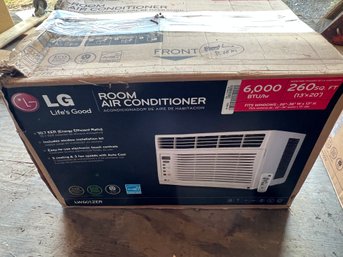 LG 6,000 BTU 115-Volt Window Air Conditioner