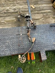Fred Bear Compound Bow With Case Quiver And Rack Call