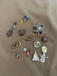 Costume Jewelry Lot - Rings Brooches Pins Pendant