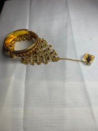 Gold Tone Metal And Rhinestone Hand Chain Bracelet Slave Ring Wedding Bridal