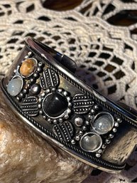 Vintage Natural Stone Silver-tone Chunky Tribal Cuff Bracelet