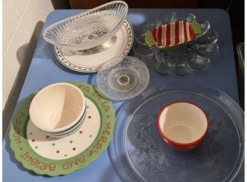 Lot Of 9 Christmas / Holiday Dishes