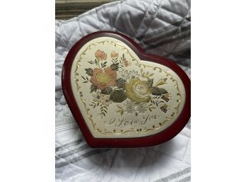 Vintage Heart Shaped Jewelry & Music Box WITH Jewelry - Box Marked Linden