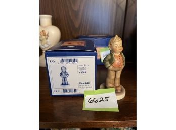 Goebel Hummel Soprano Caroler Figurine With Original Box
