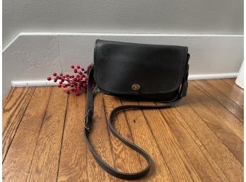Vintage COACH Purse Crossbody Bag Black Leather