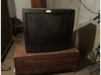 Vintage Lane Cedar Chest As Is & TV