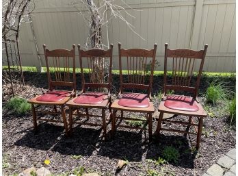 Lot Of Four Antique Carved Wood Dining Room Chairs / Vintage Seating Seat Chair