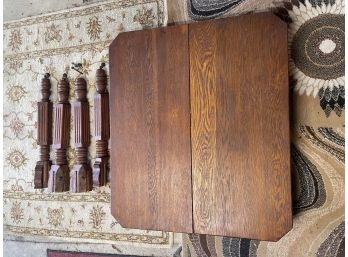 Antique Wood Dining Room Table Extends / Expands With 6 Leaves