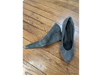 Vionic Grey Suede Wedge Shoes Size 9