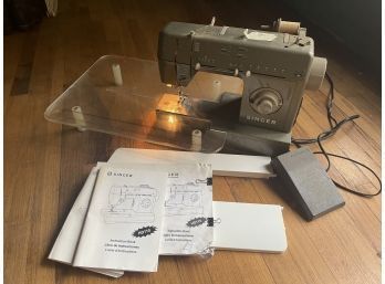 Singer Vintage Sewing Machine - Working!