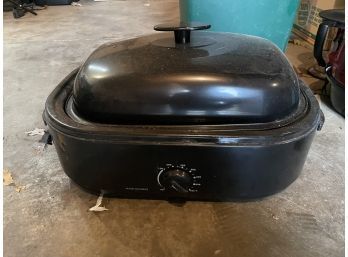 Large Black Roasting Pan With Lid