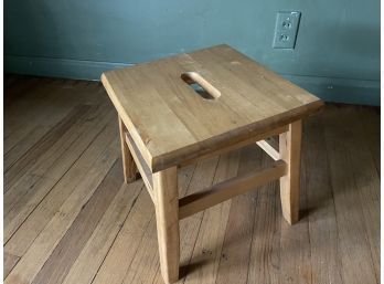 Wood Step Stool With Handle