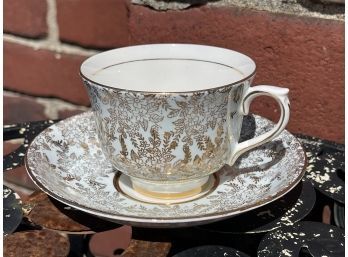 English Colclough Bone China Tea Cup & Saucer BEAUTIFUL!