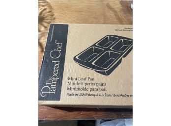 Pampered Chef Mini Loaf Pan New In Box