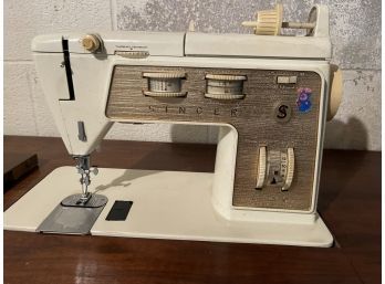Singer Golden Touch N Sew Deluxe Sewing Machine In Desk