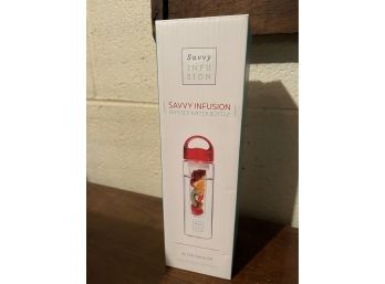 Savvy Infusion Infuser Water Bottle