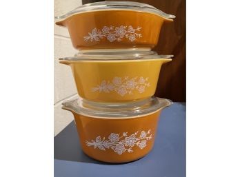 Six Piece Vintage Pyrex Set Butterfly Gold Covered Dishes