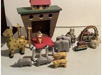 Noah's Ark Lot Of Items Display