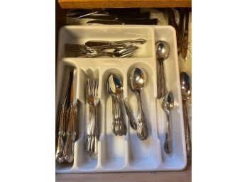 Set Of Oneida Flatware For 8 With Serving Pieces