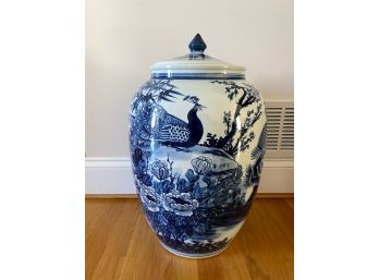 Blue And White Asian Peacock Urn Crockery