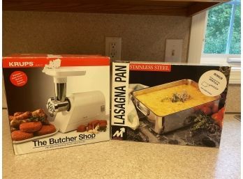 Kitchen Essentials Lot Include Lasagna Pan And Meat Grinder