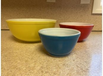 3 Pyrex Primary Mixing Bowls