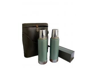 Vintage Alladin Thermos Set In Carrying Case