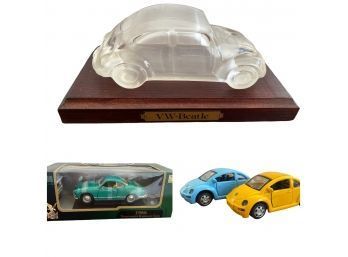 VW Beetle Glass Car On Wood Display Board, 1966 VW Karmann - GHIA 1:18 In Box, Die Cast Bugs