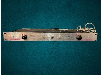 Crown D40 Solid State Amp SD 1872