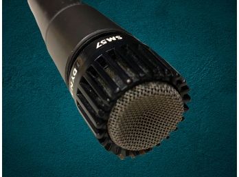 Shure SM 57 Dynamic Microphone