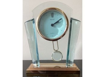Swinging Pendulum Ticking Seiko Clock
