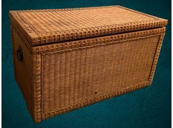 Wicker Trunk With Iron Handles & Easy Close Hinge