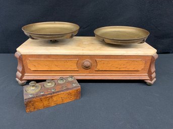 19th Century French Scale With Marble Top And Set Of Weights. (One Weight Missing) - 21x10x7