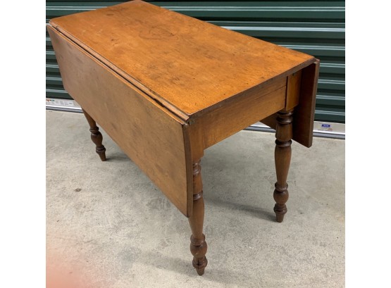 Country Drop Leaf Table 40x16x28.   40x40 Opened