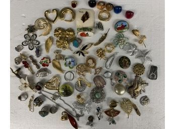 Costume Jewelry Lot Of Rings And Broches