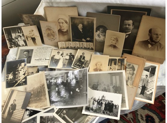 Large Ephemera, Genealogy, Photo And Book Lot Focused On Greater Newburyport.