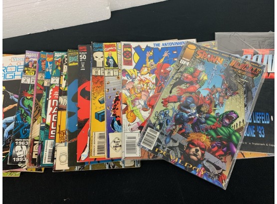 Large Lot Comic Books Approx 50 Pcs Mostly 90s.Marvel, DC, Valiant, Includes XMen, Wolverine, Ghost Rider, Etc