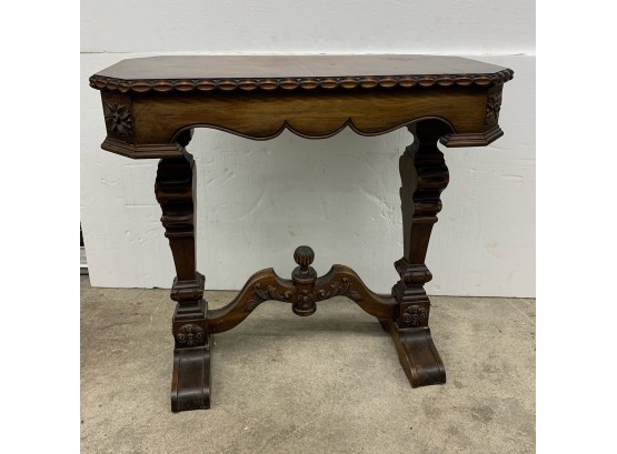 Decorative 1930s Small Parlor Table