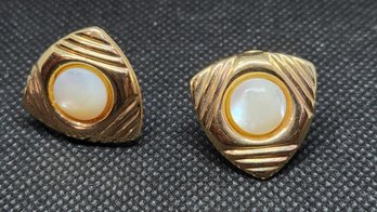 14k Yellow Gold Vintage Round Dome Mother Of Pearl Stud Earrings 7.9 Grams